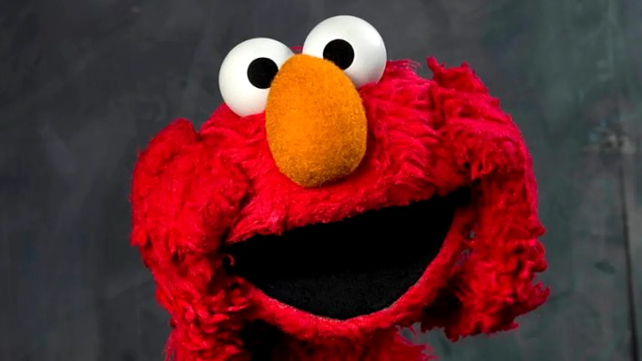 Elmo de la Muppets întreabă lumea cum merge treaba. S-a declanşează o „criză globală”, în care a intervenit şi preşedintele SUA 