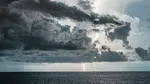 Lumea devine tot mai luminoasă noaptea, dar unele locuri se cufundă în întuneric. Ce au observat cercetătorii în Europa
