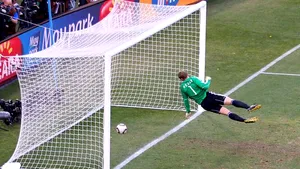 UEFA a decis să folosească sistemul Hawk Eye la meciurile Campionatului European din Franţa