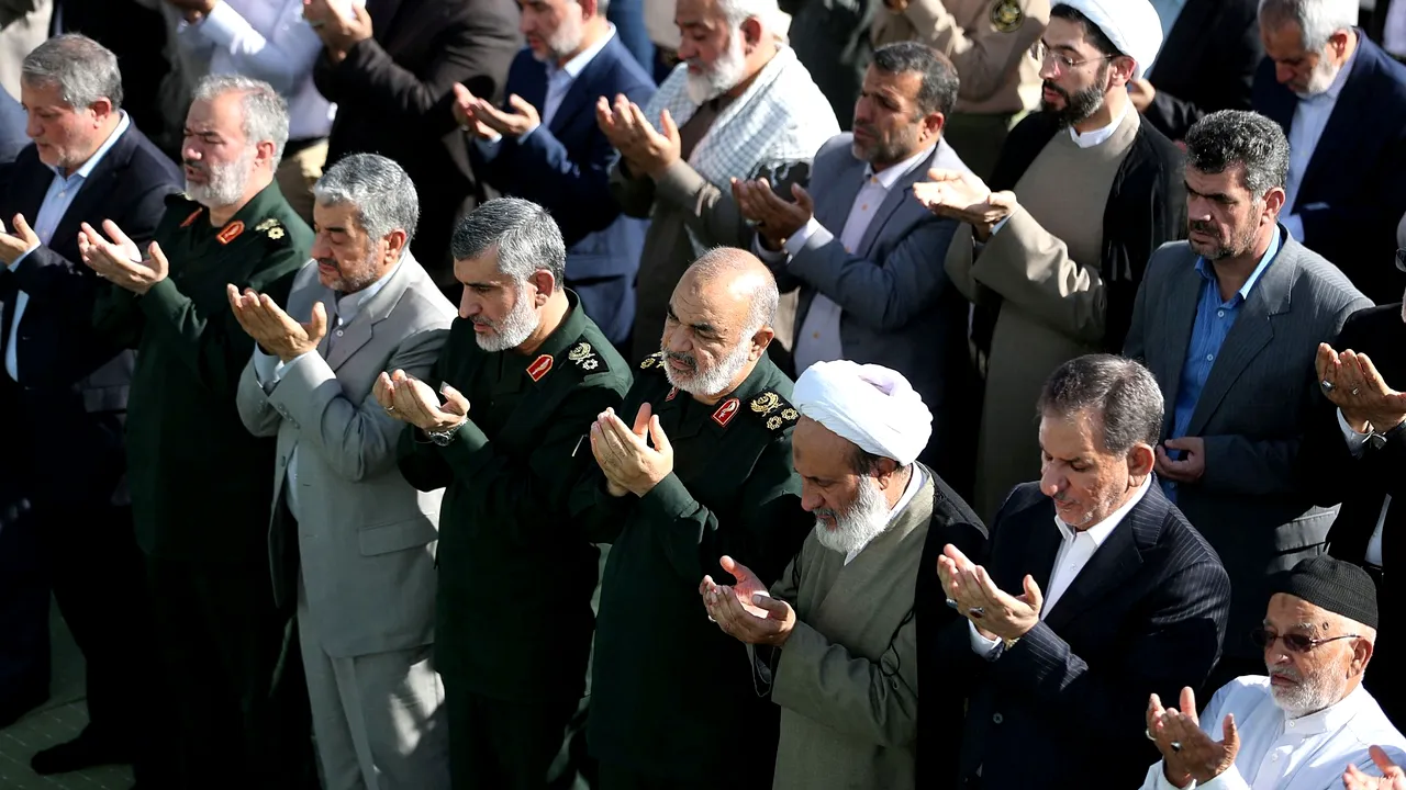 Iranul avertizează SUA că va distruge orice agresor, chiar dacă ameninţarea este una limitată