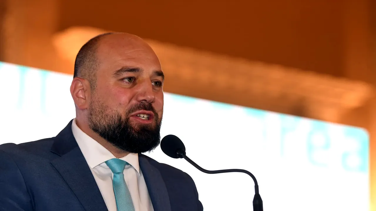 Simionca: Guvernul a împrumutat de la începutul anului 23 de miliarde de euro