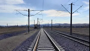 VIDEO | Calea ferată Brașov – Sighișoara: stadiul fizic al lucrărilor de reabilitare a ajuns la 61%