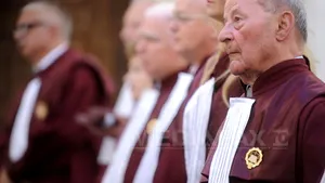 Curtea Constituţională: Articolul privind dreptul judecătorilor constituţionali la pensia de serviciu, constituţional