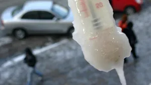 Alba: Strat de zăpadă de 10 centimetri la Şureanu. Temperaturi de sub 0 grade