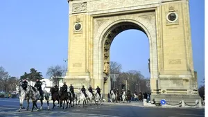 Ziua Naţională pentru parlamentari - în familie, la parada militară sau cu Fuego la Castellon