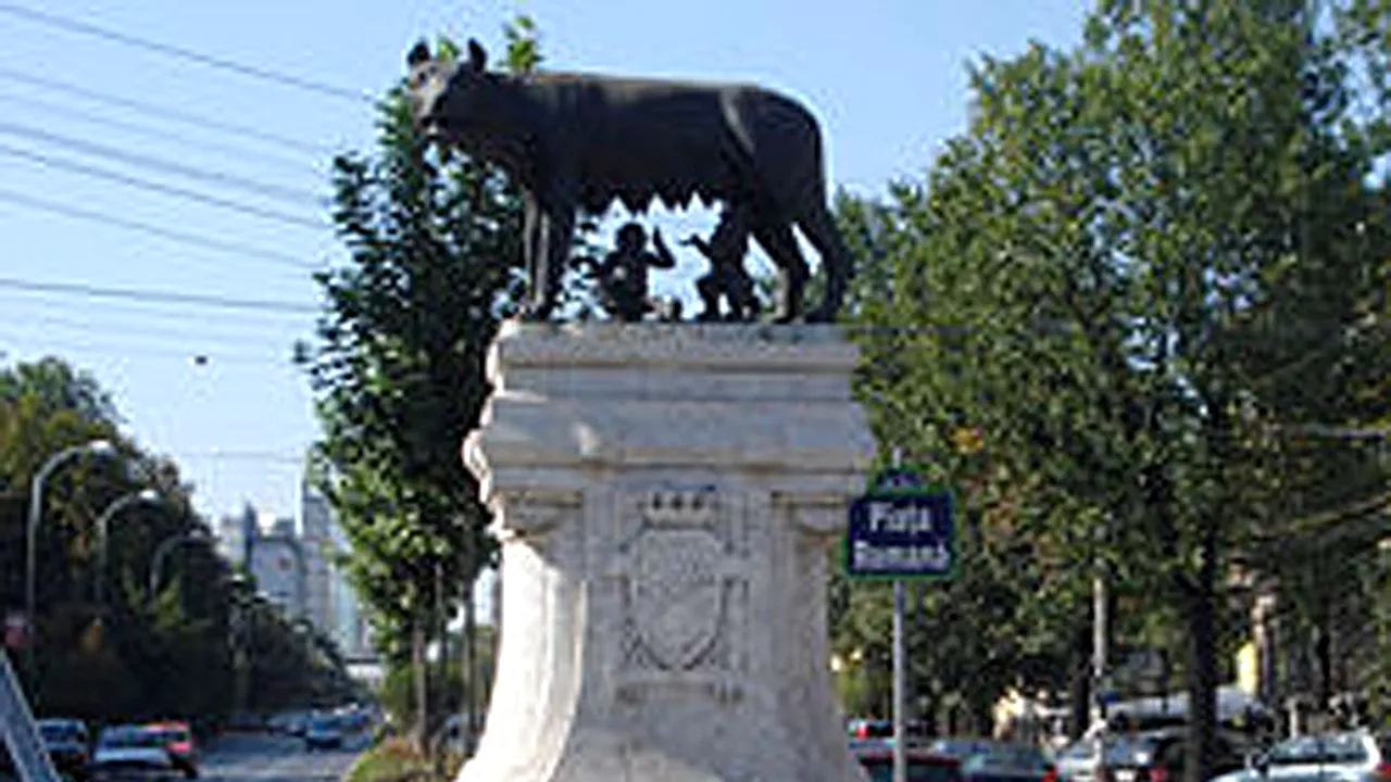 Statuia Lupoaicei din Piaţa Romană va fi mutată în faţa magazinului Bucureşti