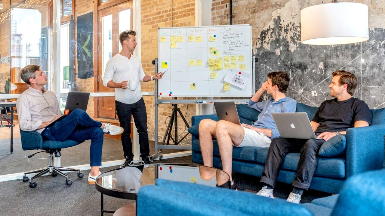 Five Romanian startups compete for funding and access to an international program