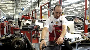 Italia: Fiat trimite în şomaj tehnic 5.000 de angajaţi