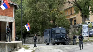 Ministrul de interne din Kosovo a transmis că Priştina e gata să disloce trupe în nord, în eventualitatea unui atac sârb. Kosovo acuză Serbia de antrenarea grupului terorist care a atacat biserica din Banjska, în urmă cu un an