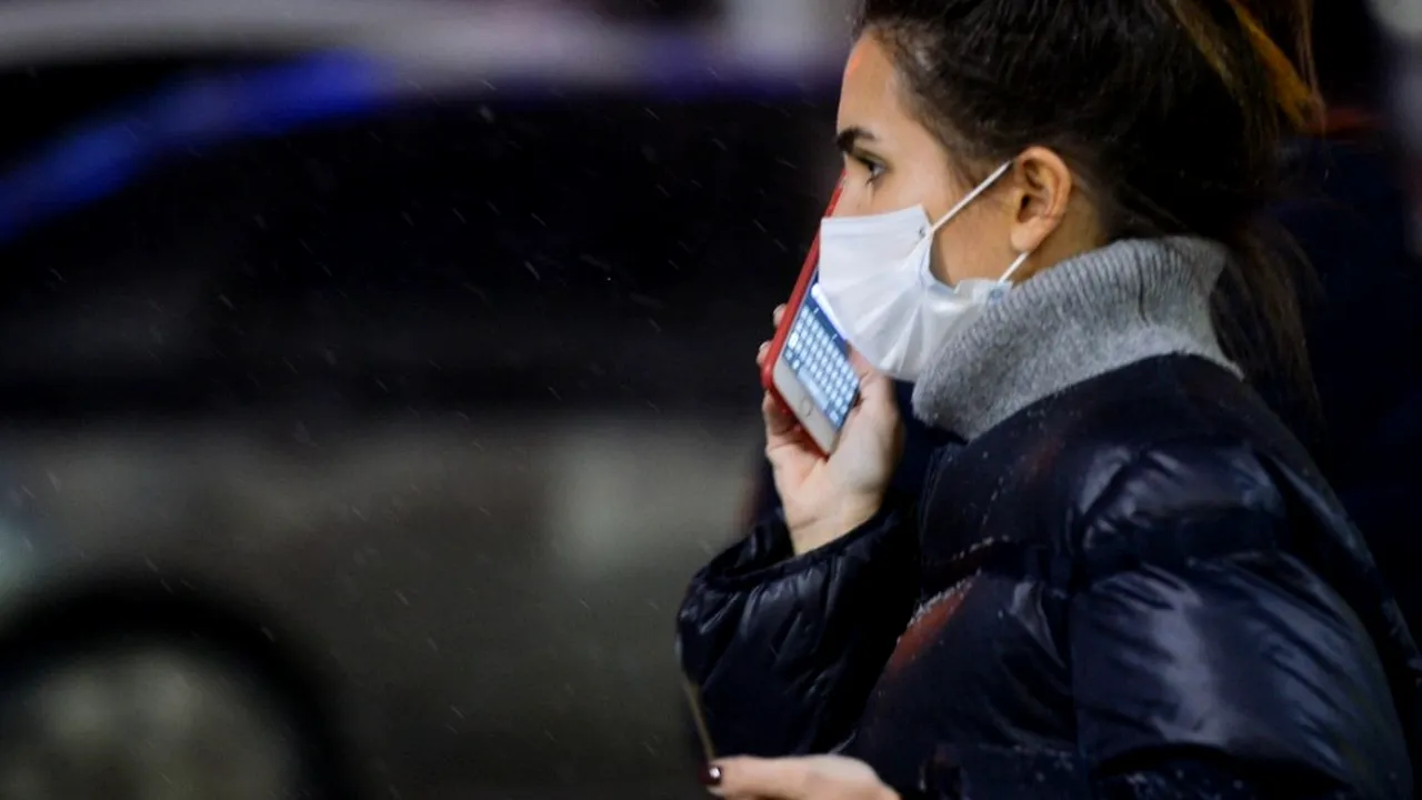 Telefoanele mobile, un potenţial transmiţător al virusului SARS-CoV-2