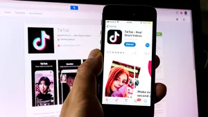 Tik Tok şi alte 58 de aplicaţii chineze au fost interzise în India/ 