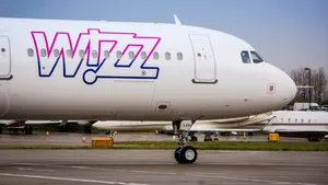 Incident la sol pe Aeroportul Internațional Sibiu: o aeronavă Wizz Air a ajuns la marginea pistei după aterizare