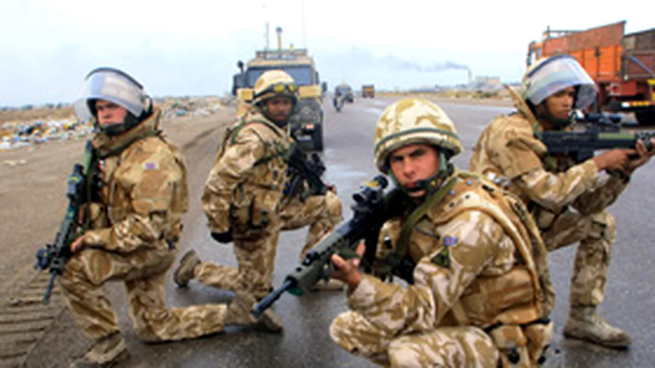 Marea Britanie suspendă orice retragere a trupelor din Irak