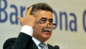 Ministrul israelian Amir Peretz demisionează, criticându-l dur pe Netanyahu