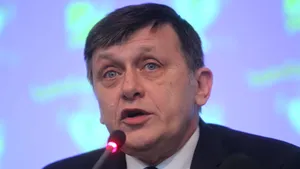 Crin Antonescu îi dă replica lui JD Vance: Să vorbim despre dosarele politice făcute sub oblăduirea ambasadei SUA