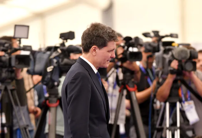 ANALIZĂ Euractiv: Nicușor Dan – „Eroul de ieri al UE este azi un zero în stil MAGA” / „Orchestrează criza politică a României”