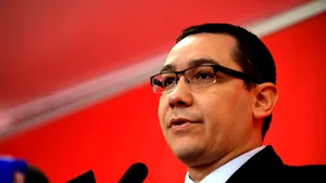 Preşedintele PSD, Victor Ponta, susţine o declaraţie de presă, la ora 20.10