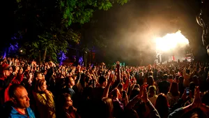 Test inedit pentru coronavirus: Cercetătorii germani te cheamă la un concert pop. Te distrezi şi în acelaşi timp participi la un studiu