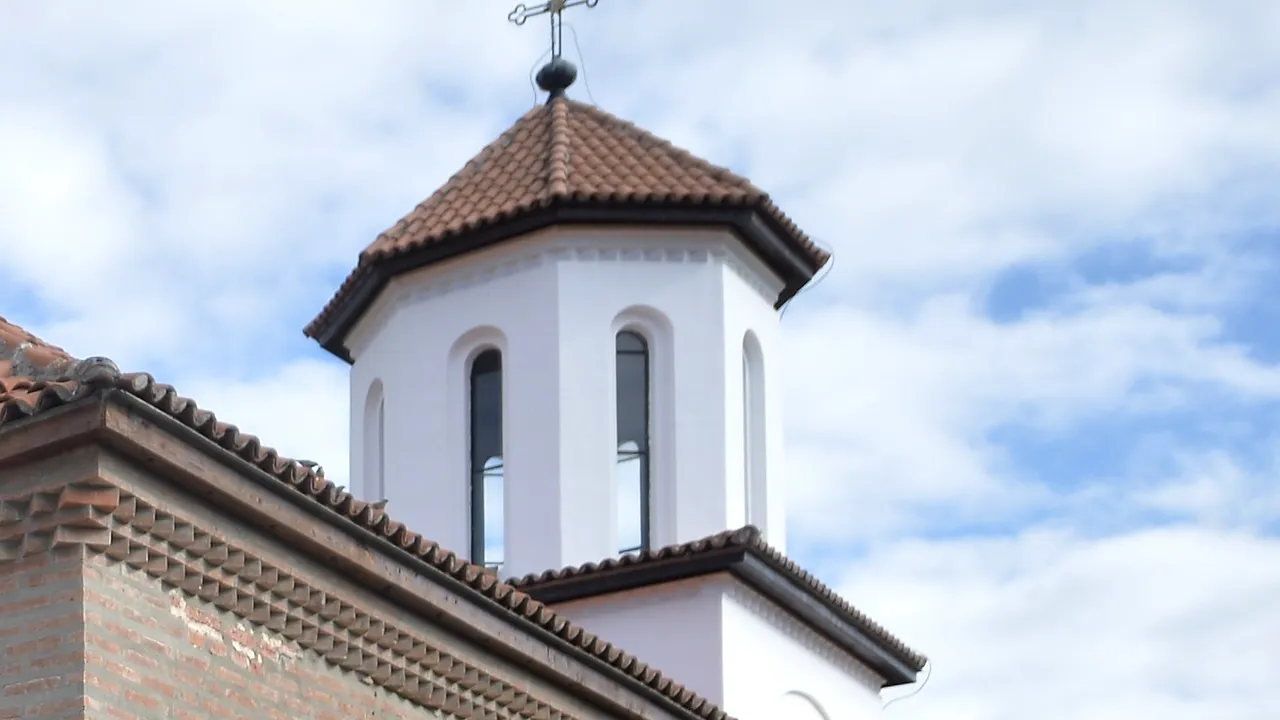 PREZENTUL FĂRĂ PERDEA Marius Oprea / Biserica, din nou ţinta atacurilor - din vanitatea şi foamea de popularitate, intitulate ”Să fie lumină”
