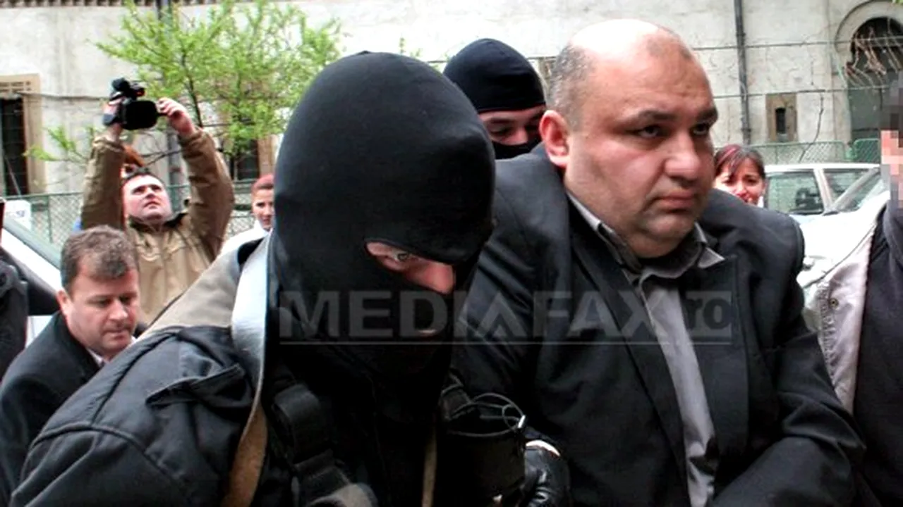 Interlopul Fane Căpăţână, prins după ce înşelat un comerciant cu o legitimaţie falsă de poliţist