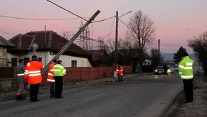 Gorj: Accident pe DN67 B, între Târgu-Jiu şi Craiova. Circulaţia a fost închisă timp de trei ore - FOTO