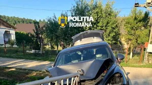 Urmărire pe șoselele din Maramureș: un șofer cu alcoolemie peste limita penală a fugit de poliție și s-a izbit de un pod
