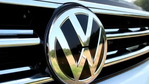 SCANDALUL emisiilor diesel va costa Volkswagen o sumă uriaşă în 2019/ Colosul auto a pierdut deja zeci de miliarde de euro