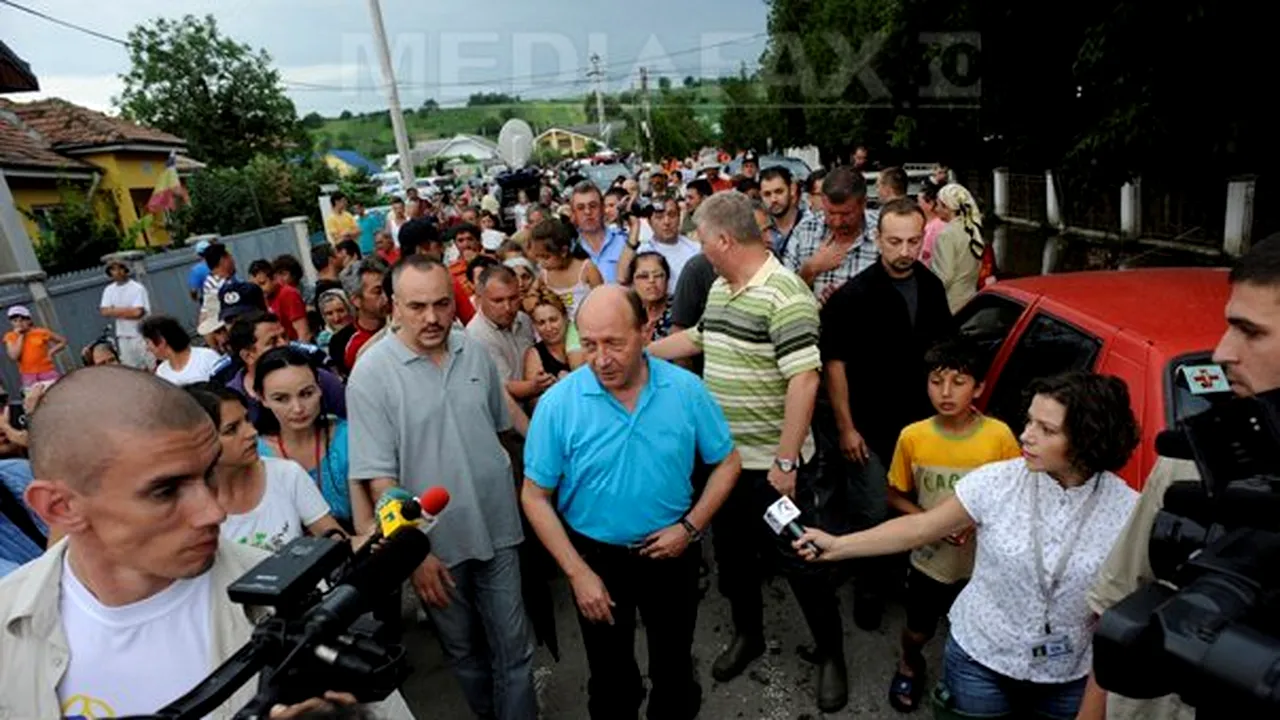 Traian Băsescu a ajuns din nou la Săuceşti, în judeţul Bacău