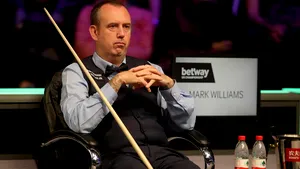 Triplul campion mondial la snooker, Mark Williams, a adormit în scaun în timpul unui meci. Plus o lovitură magică de la Selby