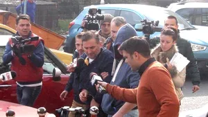 Un bărbat suspectat că şi-a ucis soţia şi un copil în SUA, audiat la parchetul general