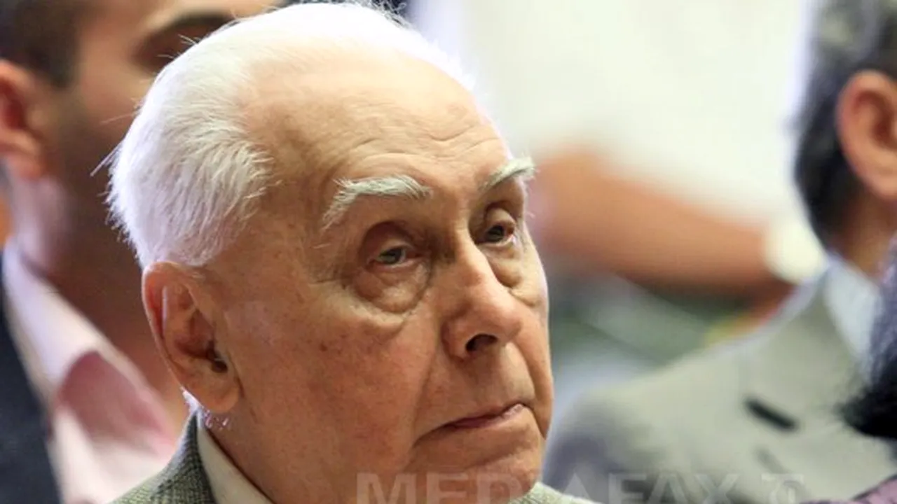 A murit Radu Câmpeanu, primul preşedinte al PNL după reînfiinţarea partidului în 1990