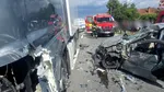Patru răniți grav în urma unui accident între un camion și două mașini, pe DN 7, în Argeș