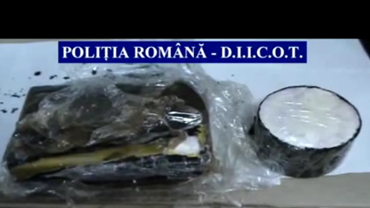 Trei tineri, prinşi cu 1,5 kilograme de cocaină în vama Nădlac - VIDEO