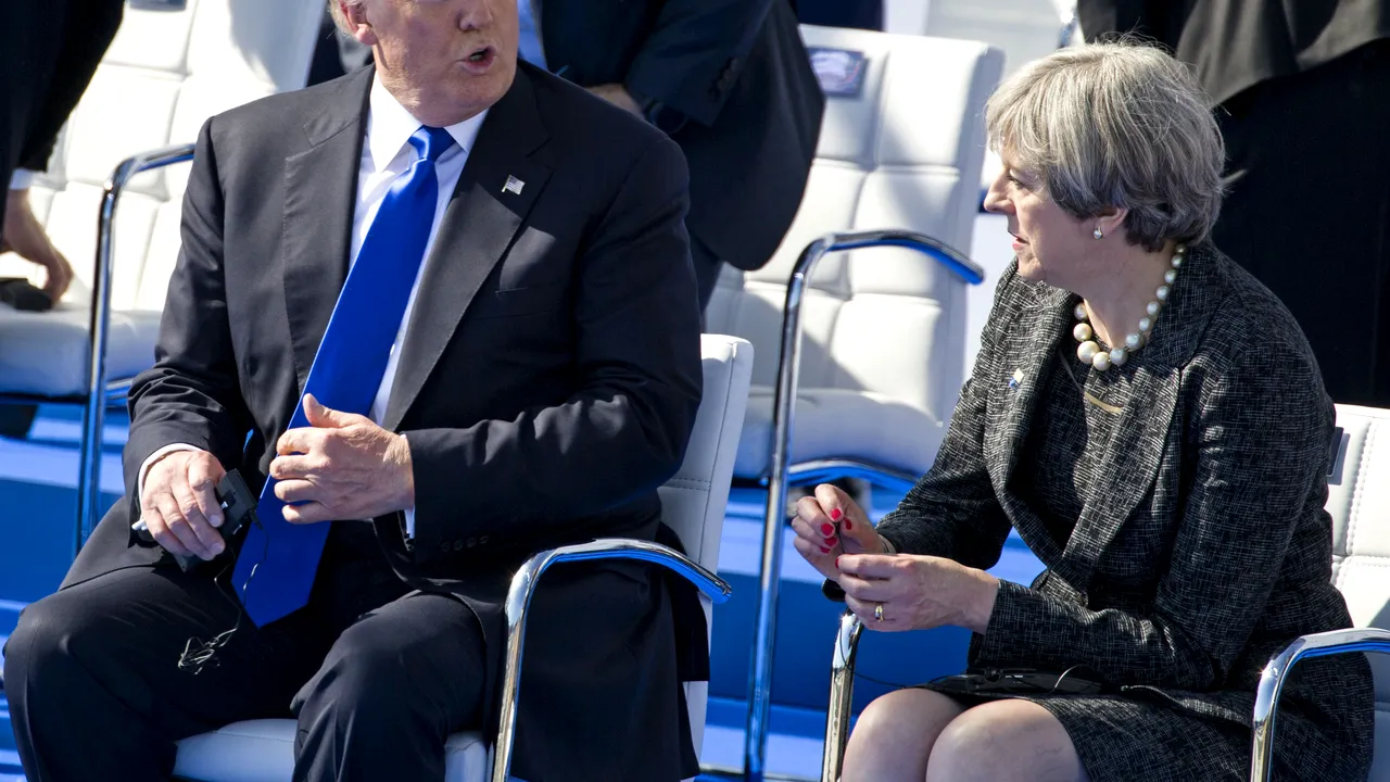 Donald Trump se va întâlni săptămâna viitoare cu prim-ministrul Marii Britanii la Davos