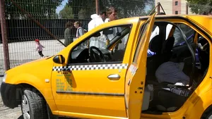 Ponta i-a cerut ministrului Transporturilor o nouă licitaţie pentru taximetrie la Aeroportul Otopeni