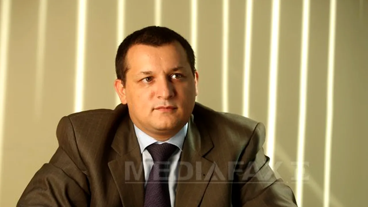 Situaţia tensionată de pe pieţele externe şi scena politică românească cresc costurile de împrumut