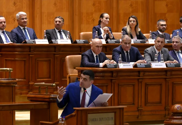 Moțiunea de cenzură depusă de AUR împotriva Guvernului Bolojan, prezentată joi în plenul reunit al Parlamentului
