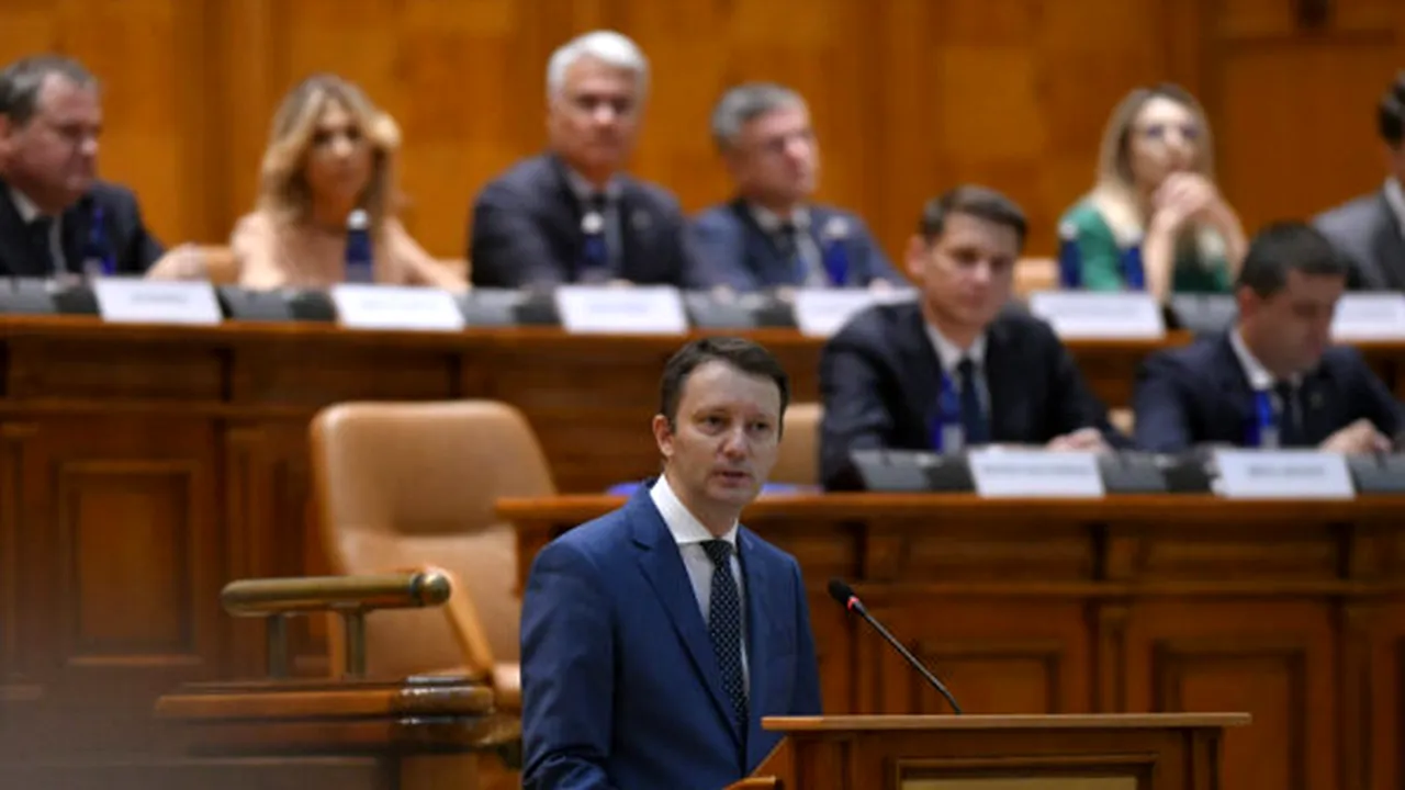 Rumanía vuelve a quedarse sin Gobierno: el Ejecutivo de Siegfried Mureșan cae en el Parlamento