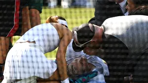 VIDEO Sorana Cîrstea, prima care a ajuns lângă adversara sa, Mattek-Sands, căzută pe teren: A fost sfâşietor, doar în filme am văzut aşa ceva