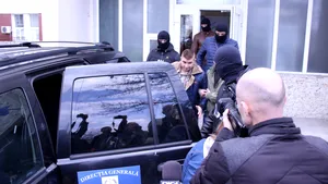 FOTO, VIDEO Trafic cu sânge la Craiova: Un asistent al Centrului Regional de Transfuzii Sanguine, PRINS în flagrant. Ce sumă cerea pentru o unitate de sânge