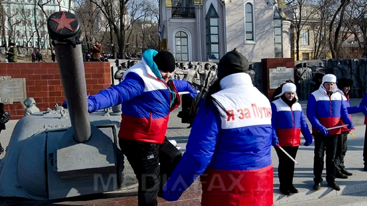Peste 50.000 de persoane, la manifestaţii în favoarea lui Vladimir Putin: 