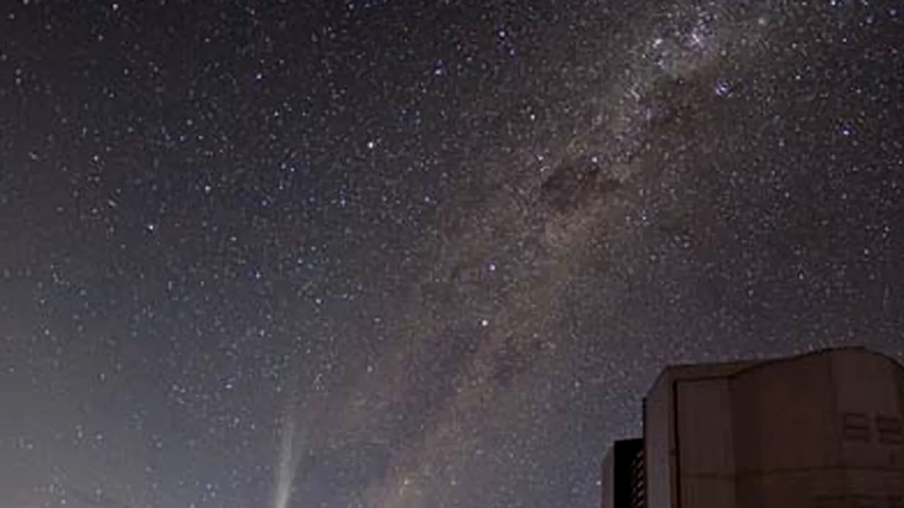 IMAGINI SPECTACULOASE: Cometa care 