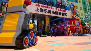 Cel mai mare Legoland din lume s-a deschis la Shanghai
