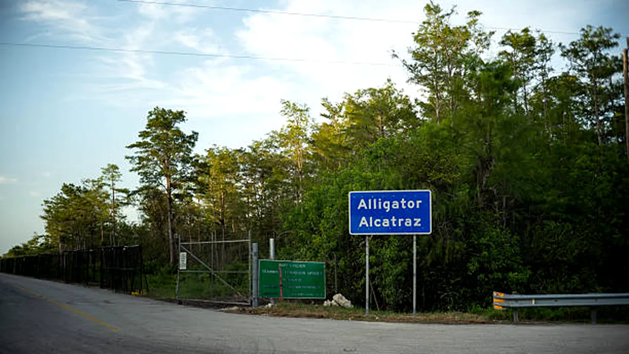 Detalii cutremurătoare despre abuzurile din „Alligator Alcatraz”, dezvăluite într-un raport Amnesty International