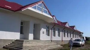 Trei zile până la ŞCOALĂ | Un record negativ de viteză: O şcoală construită timp de 12 ani nu e gata/ Datele obţinute arată situaţia pregătirilor din câteva judeţe, pentru noul an şcolar 
