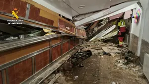 Bar prăbușit în Spania. 11 persoane au ajuns la spital, iar zeci de oameni au rămas prinși sub dărâmături