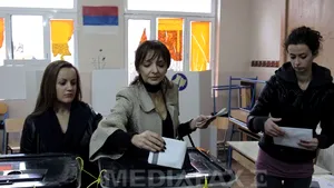 Etnicii sârbi din Kosovska Mitroviţa, chemaţi la urne duminică în scrutinul local