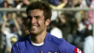 Site UEFA: Magicul Mutu duce Fiorentina mai departe