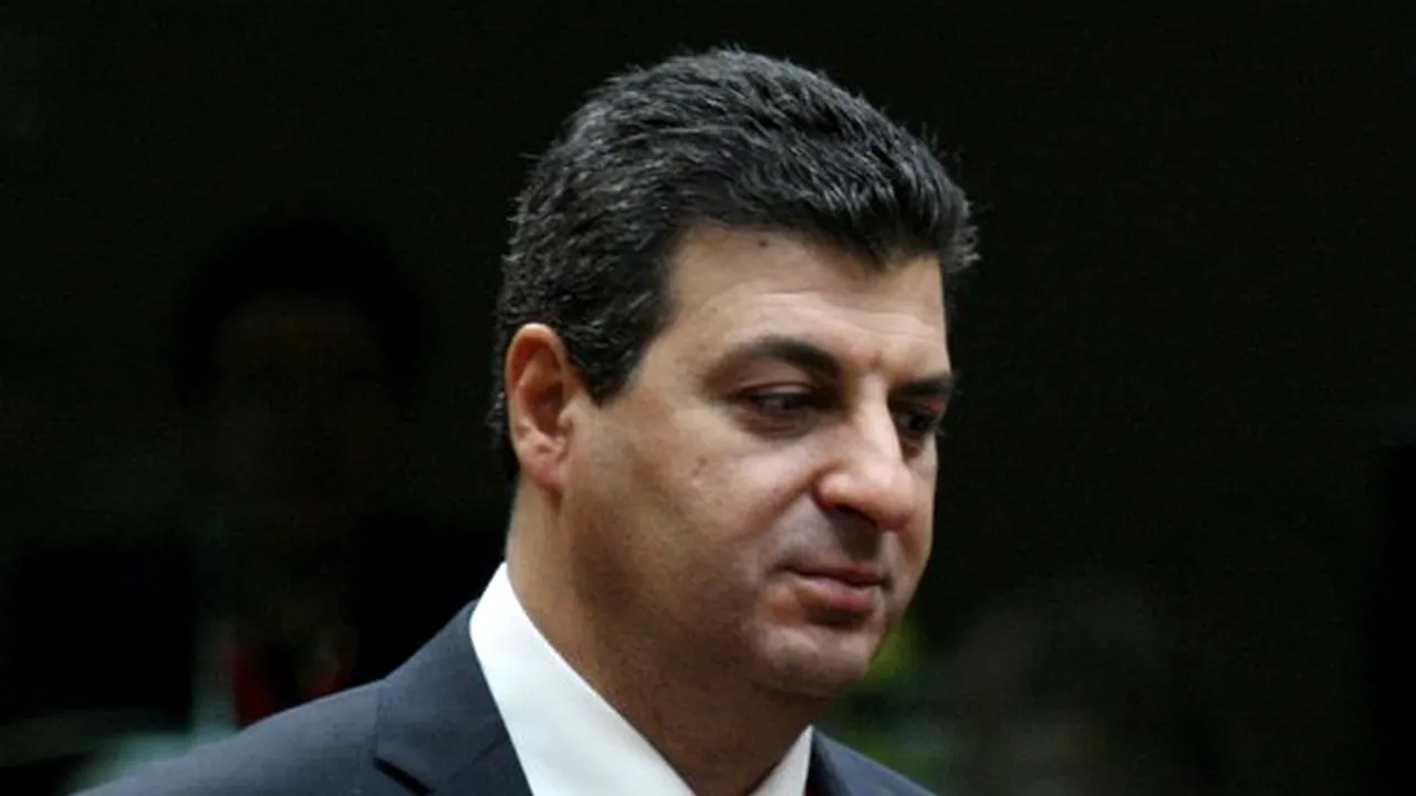 Iohannis a semnat decretul pentru acreditarea ambasadorului Mihnea Motoc în Marea Britanie