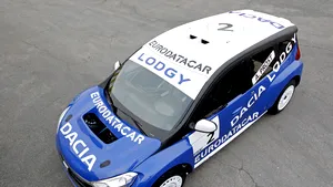 Dacia participă la raliul Trophee Andros cu o maşină nouă. Vezi cum arată Lodgy Glace - FOTO